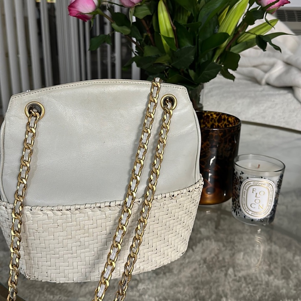 Vintage White Crossbody Bag with Gold Chains. Inside says Rodo Italy